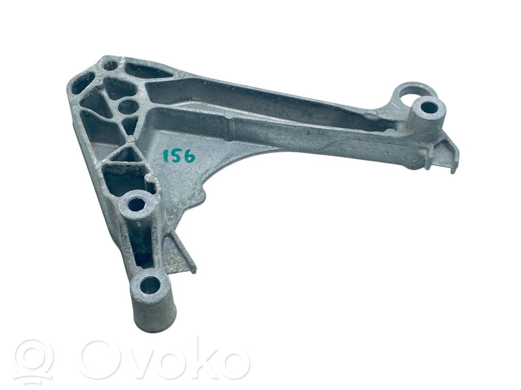 BMW i3 Engine mounting bracket 