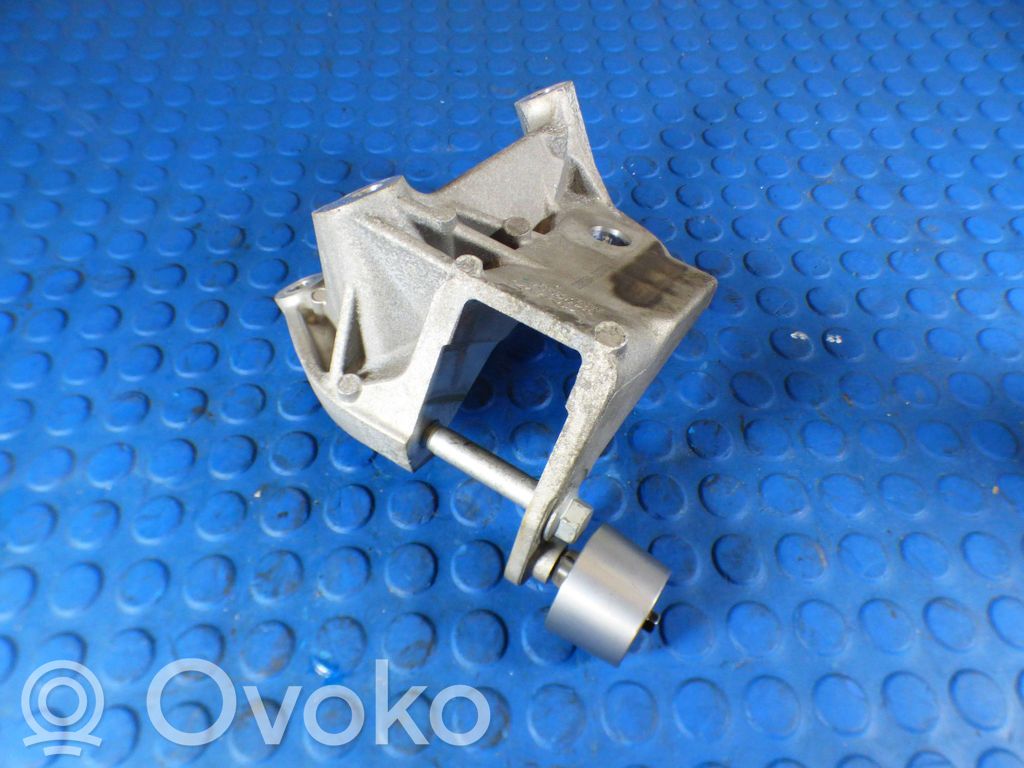 Engine mounting bracket   31480551,31460799