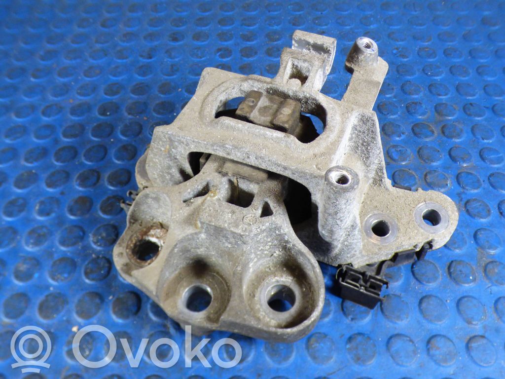 Opel Astra K Gearbox mounting bracket 