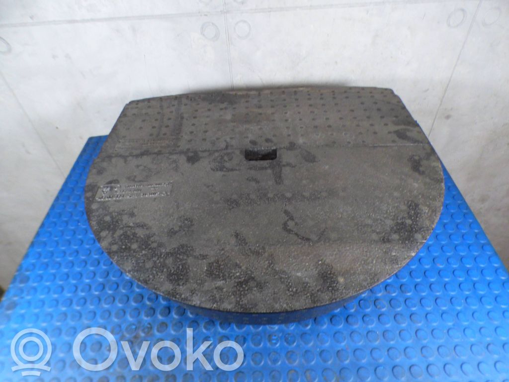 Smart ForFour I Spare wheel section trim 
