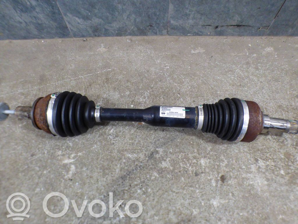 Volvo XC60 Priekinis pusašis 