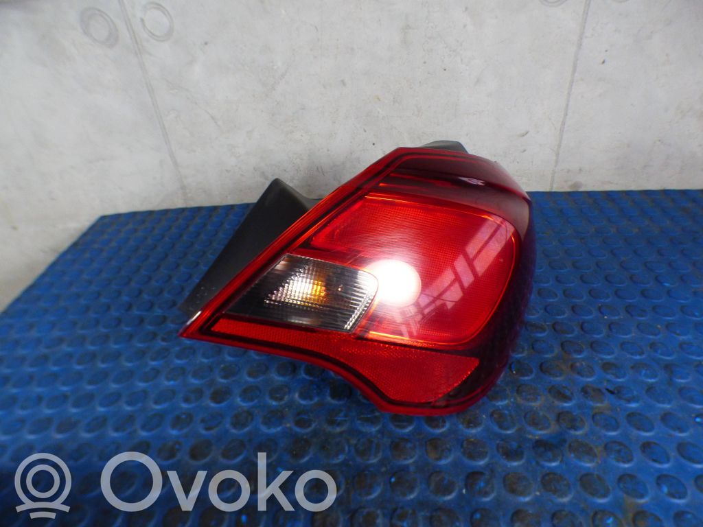 Opel Corsa E Galinis žibintas kėbule 