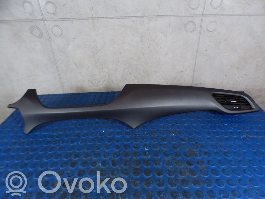 Opel Corsa E Panelės apdaila 