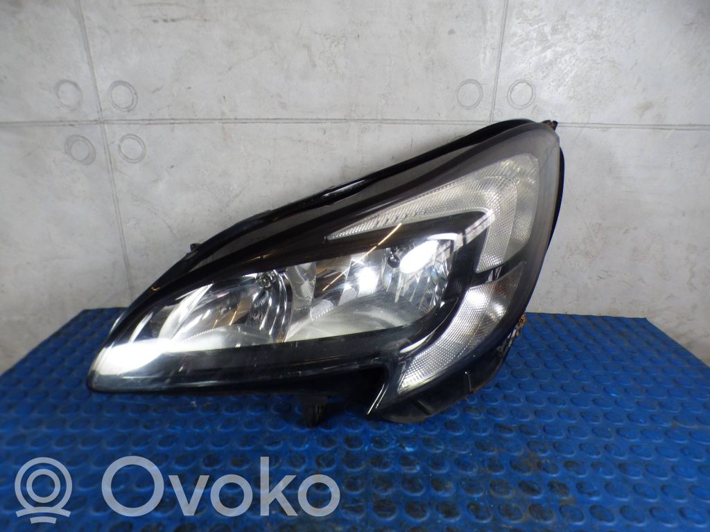 Opel Corsa E Headlight/headlamp 