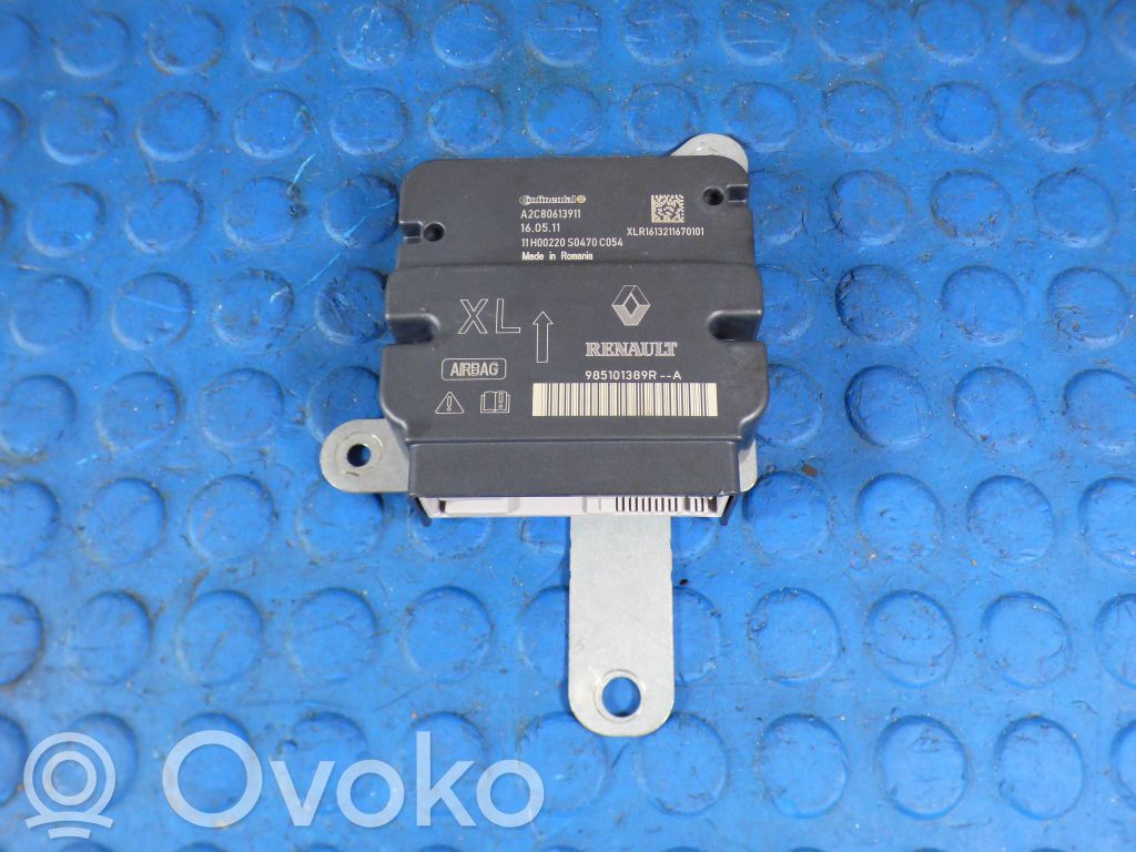 Renault Clio IV Airbag control unit/module 