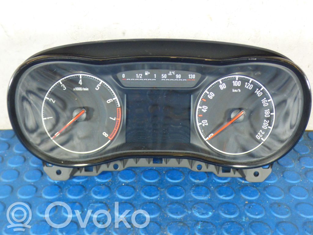 Opel Corsa E Speedometer (instrument cluster) 