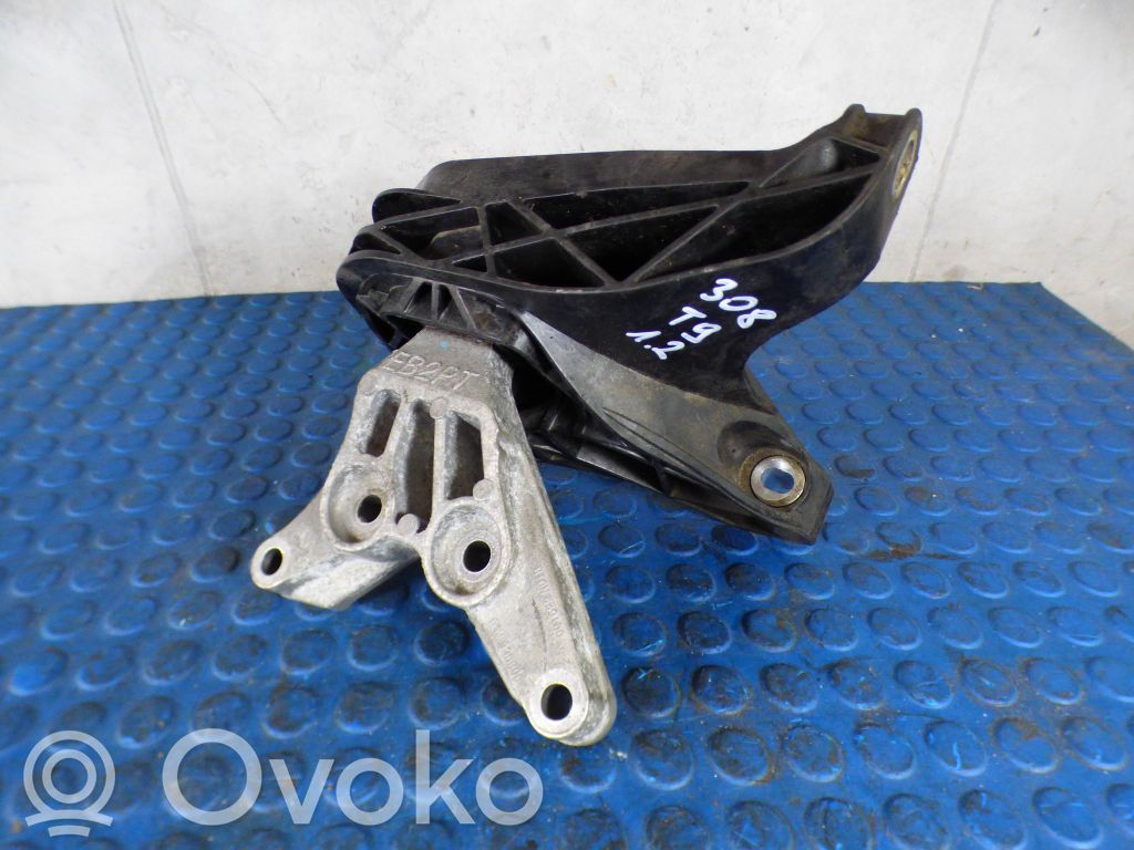 Peugeot 308 Engine mount bracket 