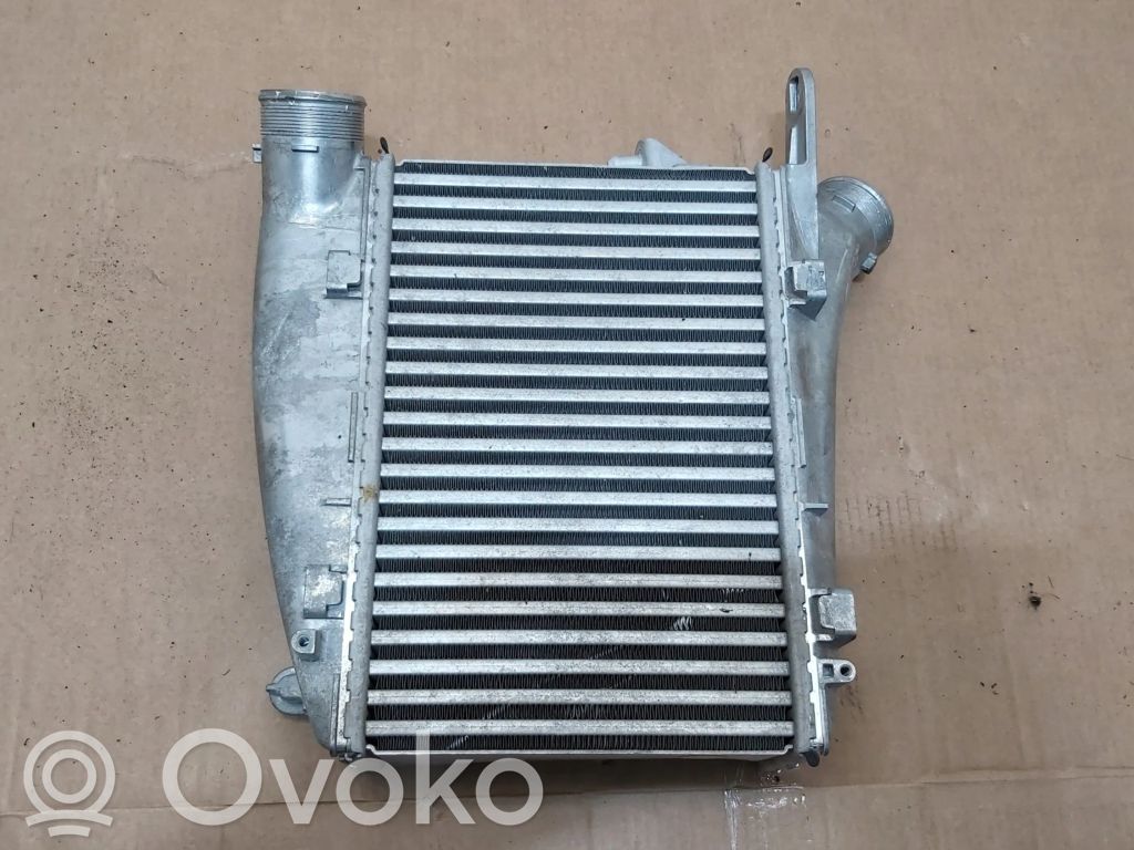 Audi RS6 C8 Interkūlerio radiatorius 