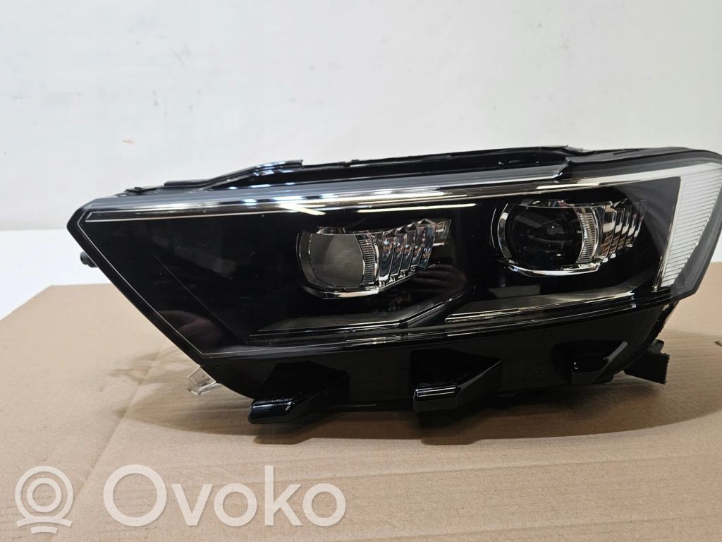 Volkswagen T-Roc Lampa przednia 