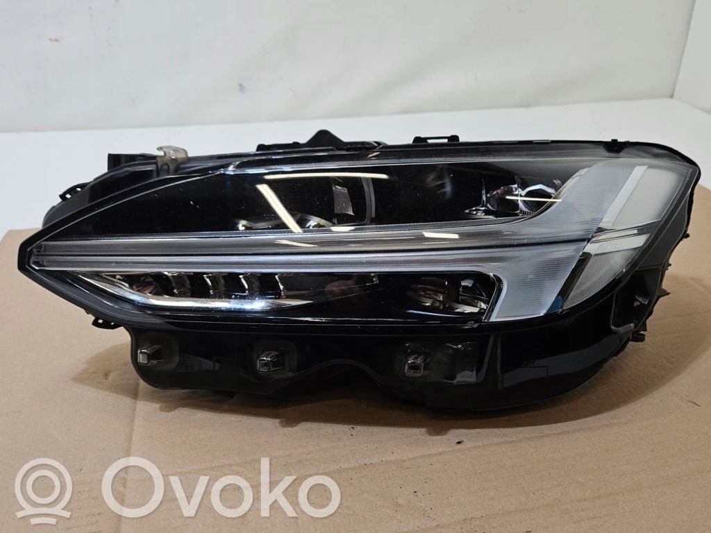 Volvo S90, V90 Scheinwerfer 