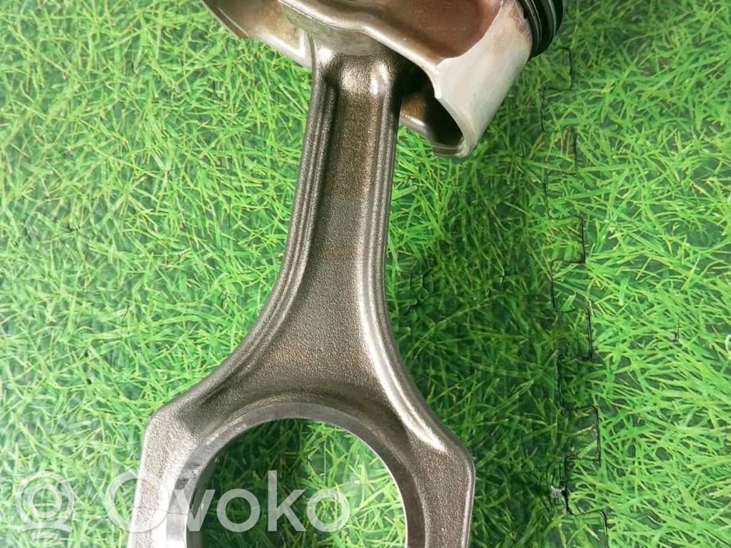 BMW M5 Piston 