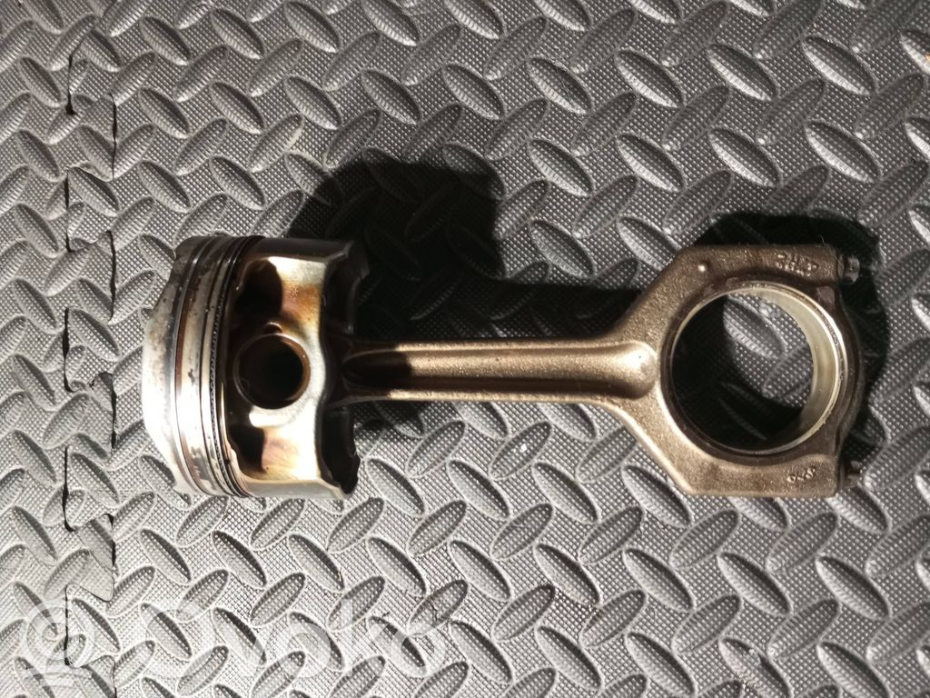 BMW 5 F10 F11 Kolben mit Pleuel 