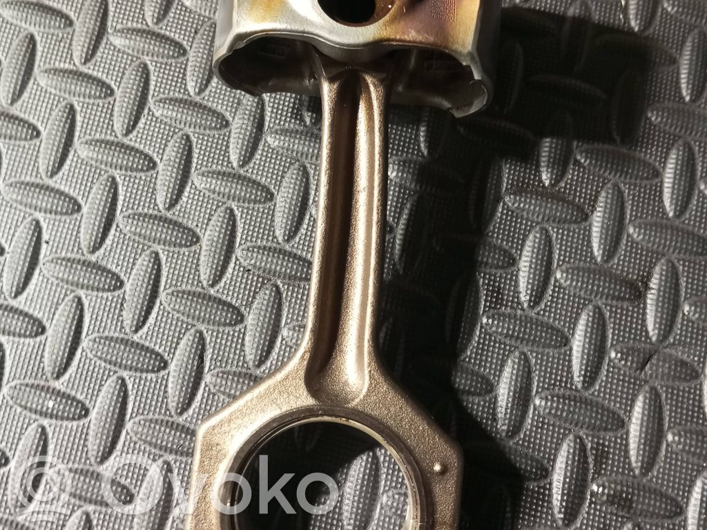 BMW 5 F10 F11 Kolben mit Pleuel 