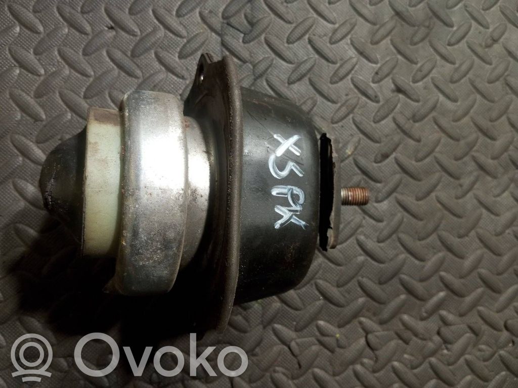 BMW X5 E70 Engine mount bracket 