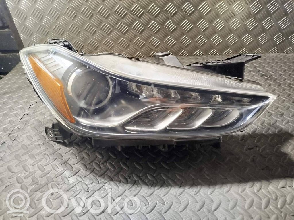 Maserati Ghibli Lampa przednia 