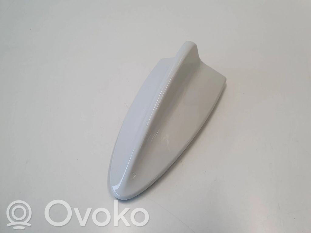 BMW 1 E82 E88 Stogo (GPS) antenos dangtelis 