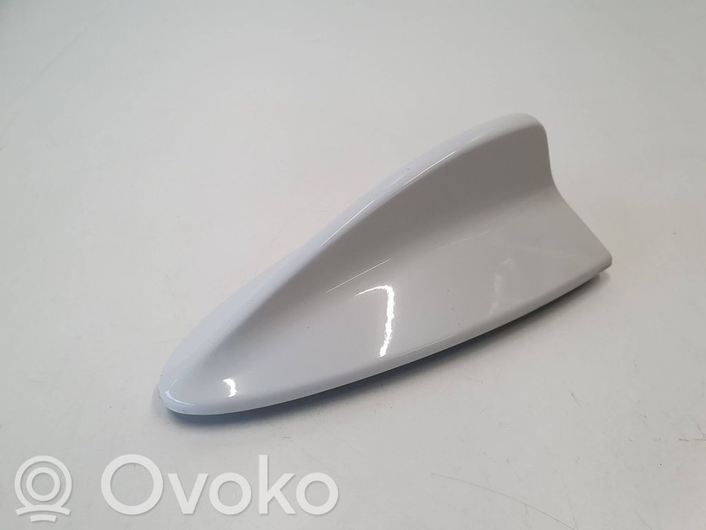 BMW 1 E82 E88 Stogo (GPS) antenos dangtelis 