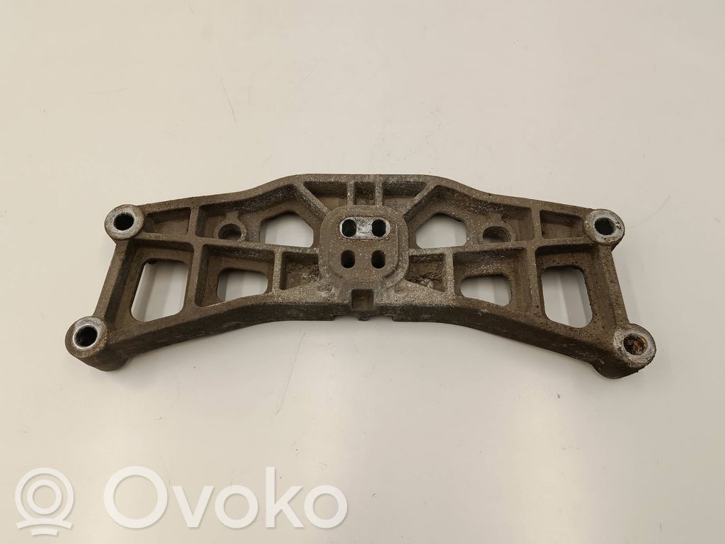 Dodge Challenger Gearbox mounting bracket 