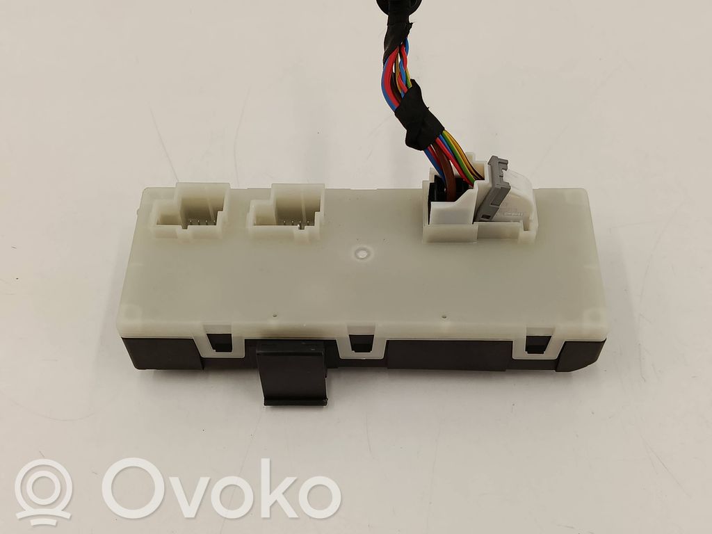 BMW 4 G22 G23 G24 G26 Tailgate/trunk control unit/module 