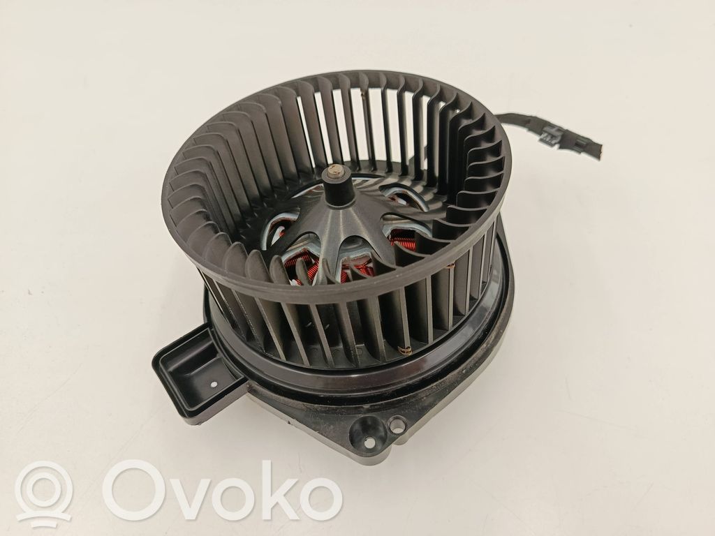 BMW 4 G22 G23 G24 G26 Pečiuko ventiliatorius/ putikas 