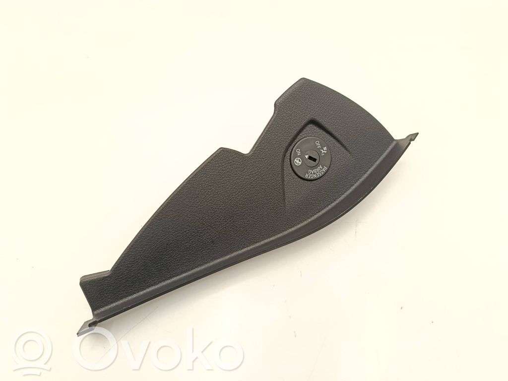 BMW 2 F46 Boczny element deski rozdzielczej 