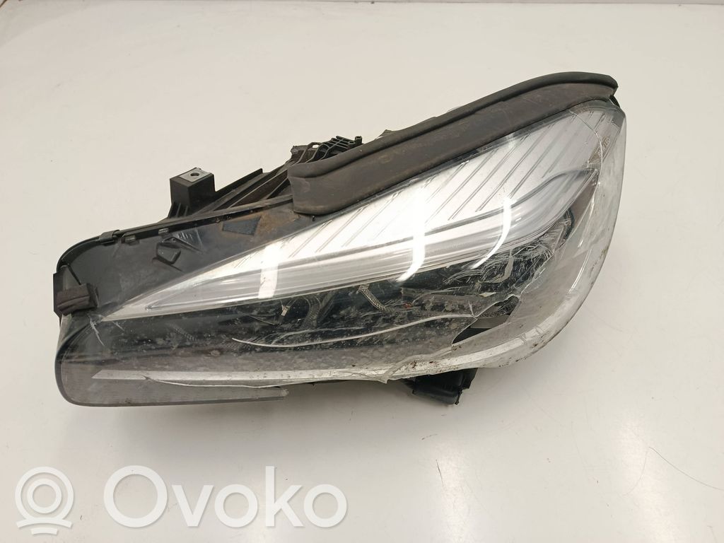 BMW 2 F46 Phare frontale 