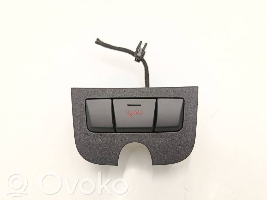 Mercedes-Benz A W176 botón SOS 