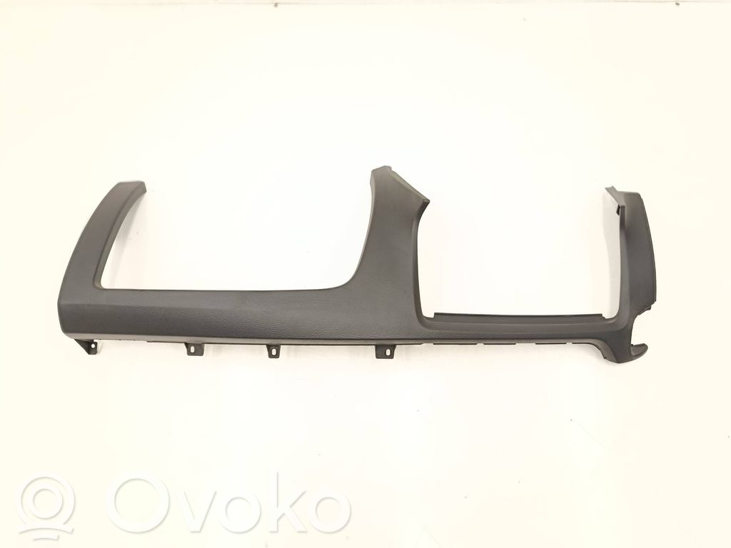 Element deski rozdzielczej / dół   2991546