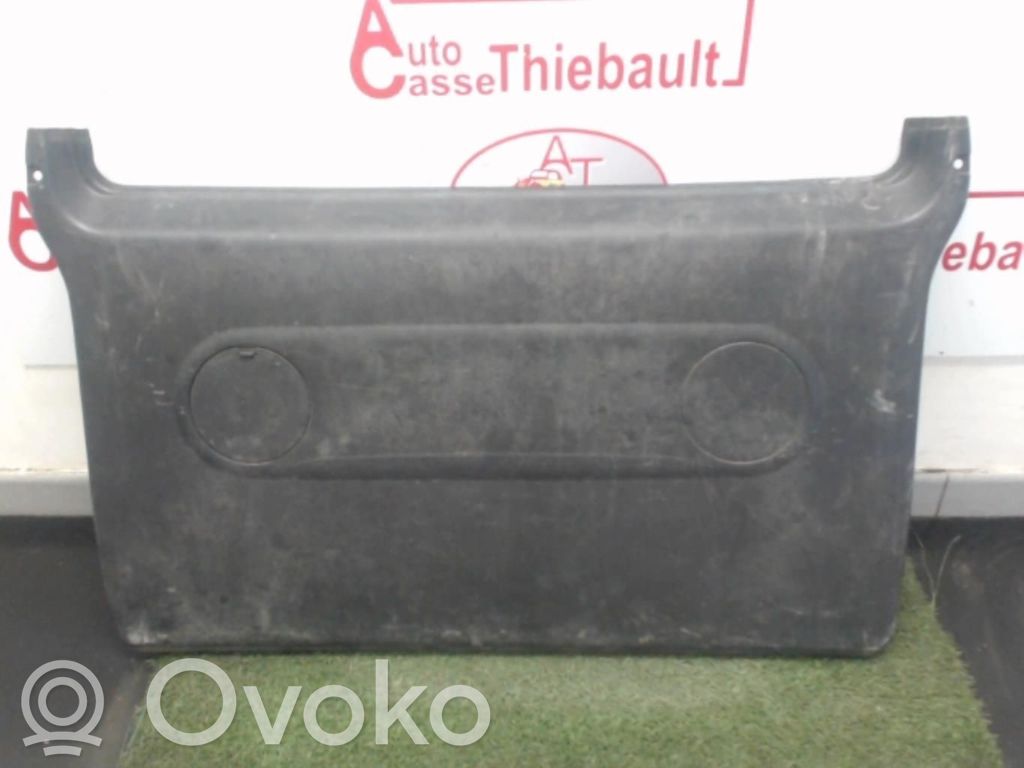 Tailgate/boot cover trim set