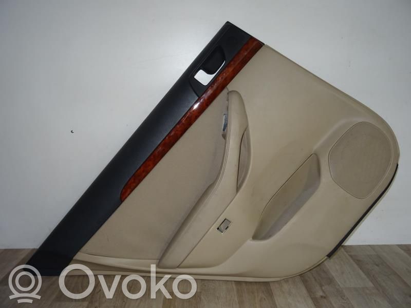 Toyota Avensis T250 Poszycie drzwi tylnych 