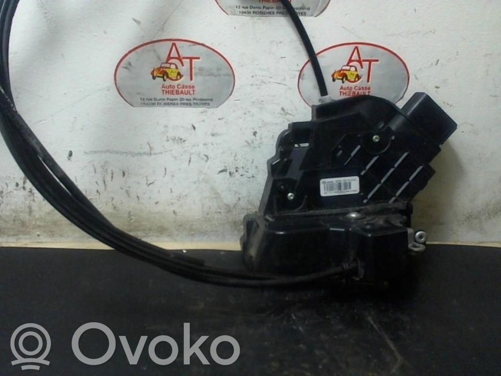 Ford C-MAX I Priekšpusē slēdzene 