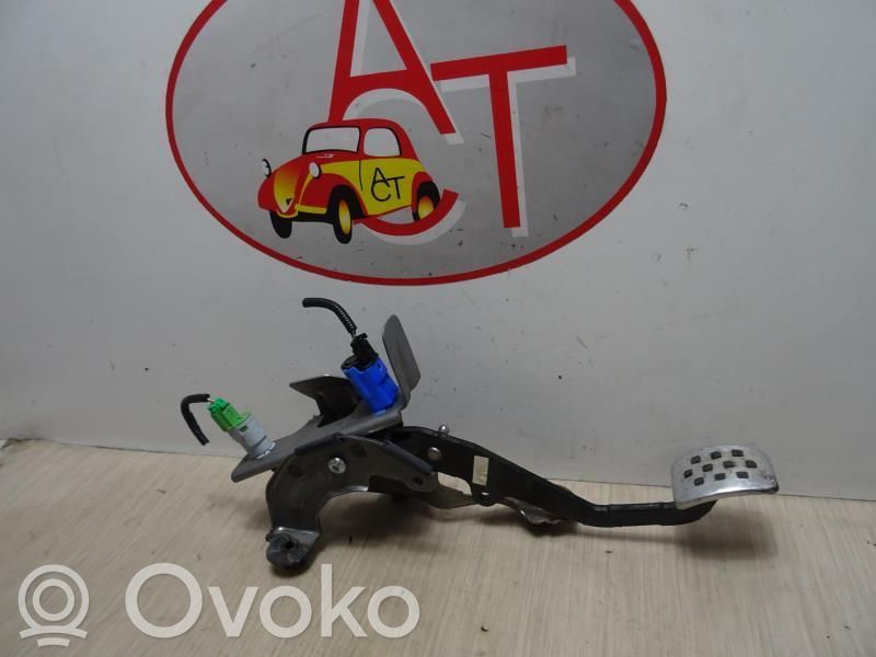 Renault Captur Pedal de embrague 