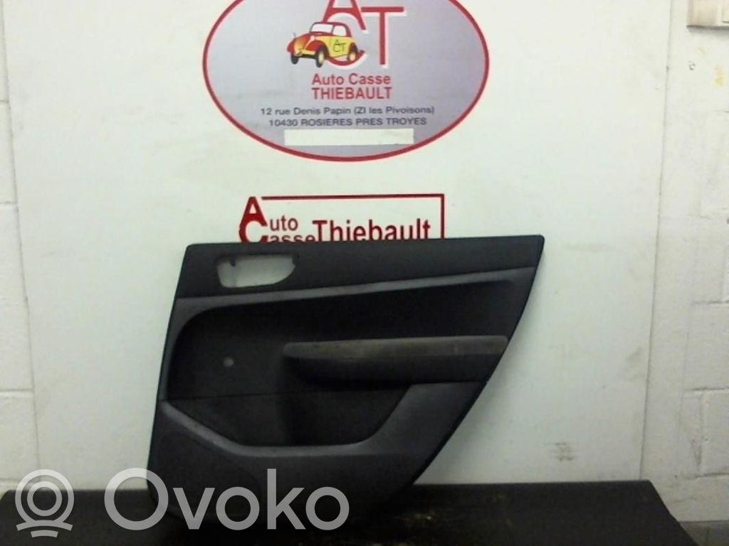 Peugeot 307 Aizmugurē apdare
