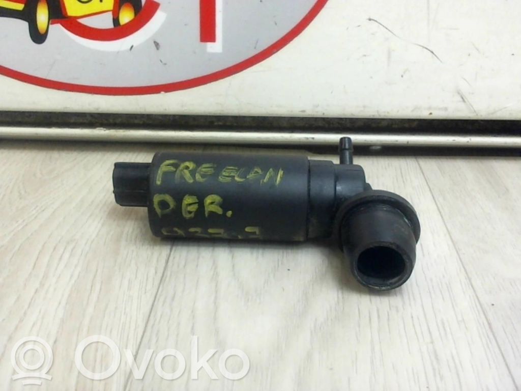 Land Rover Freelander Windscreen/windshield washer pump 