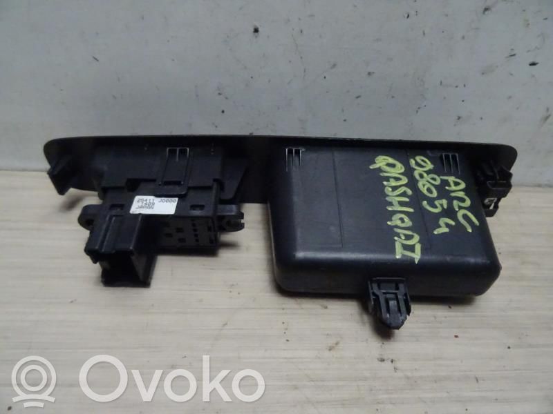 Interrupteur commade lève-vitre   25411BR00A,25411BR00A