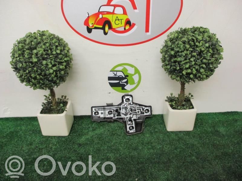 Volkswagen Touran I Éclairage de plaque d'immatriculation