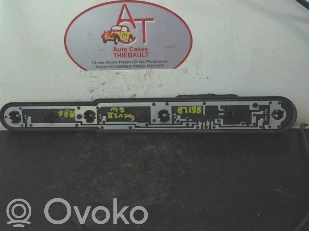 Ford C-MAX I Éclairage de plaque d'immatriculation 