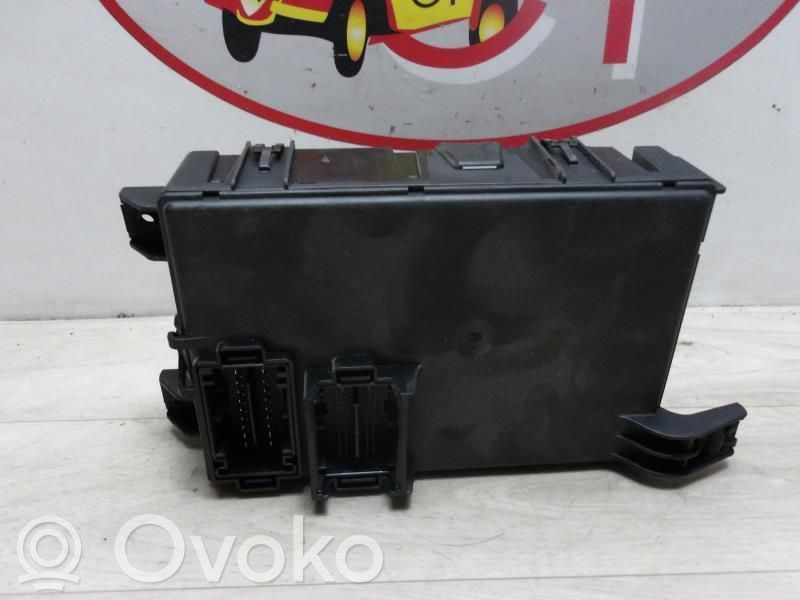 Juego de caja de fusibles