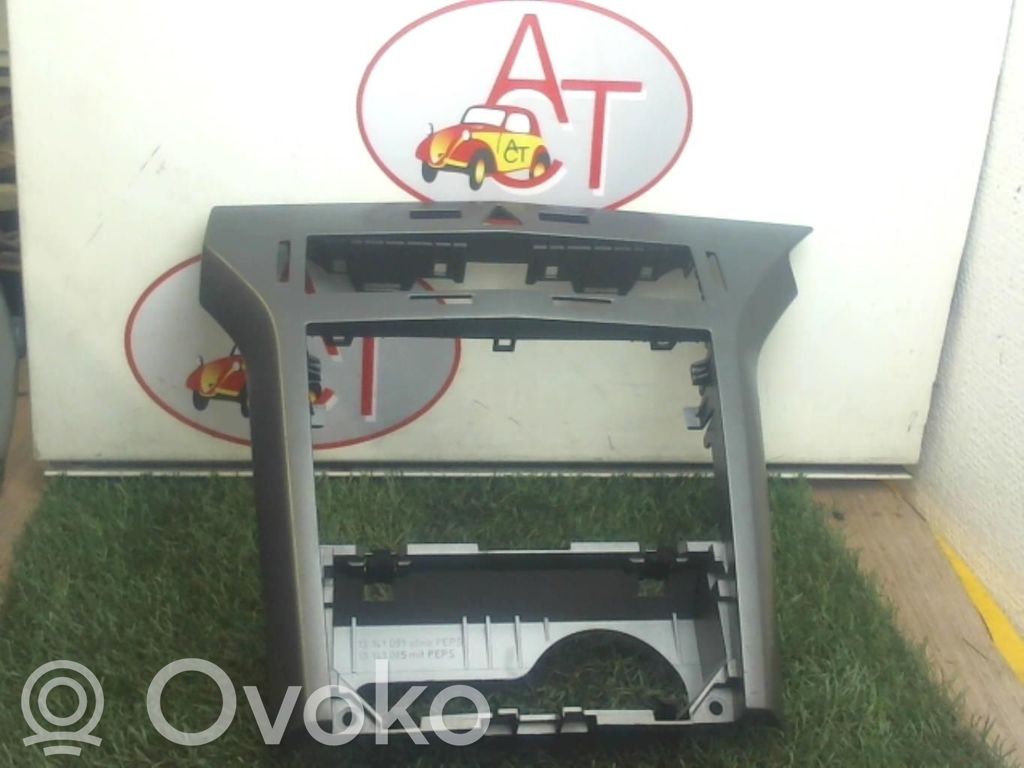Opel Astra H Dashboard center trim panel 