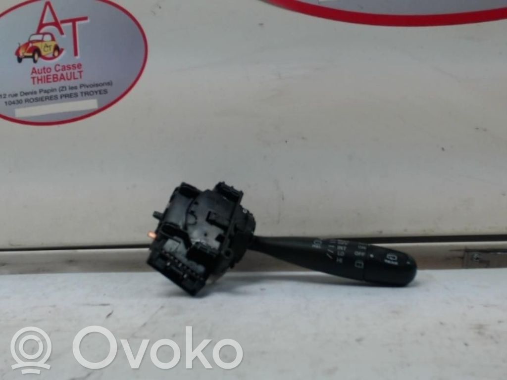 Suzuki Alto Boutons / interrupteurs volant