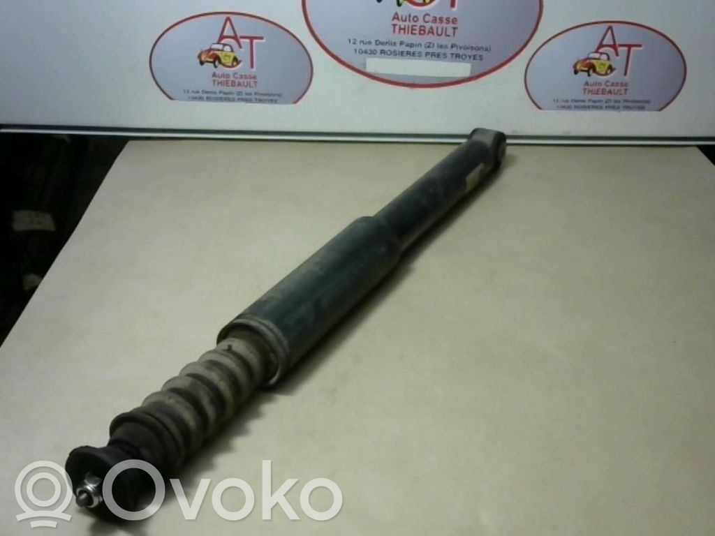 Amortiguador trasero   8200846629,8200846629