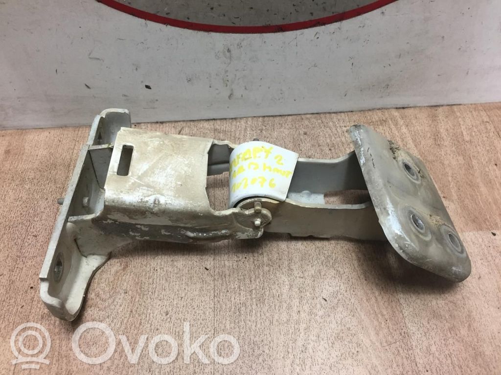 Tailgate/trunk/boot hinge