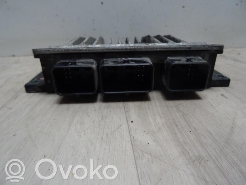 Engine control unit/module   8201023847,8201023847