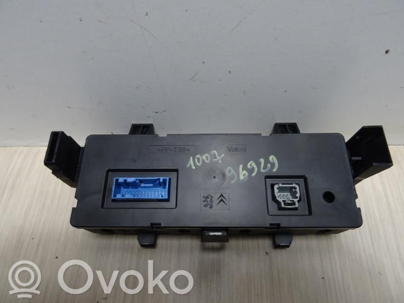Peugeot 1007 Climate control unit 