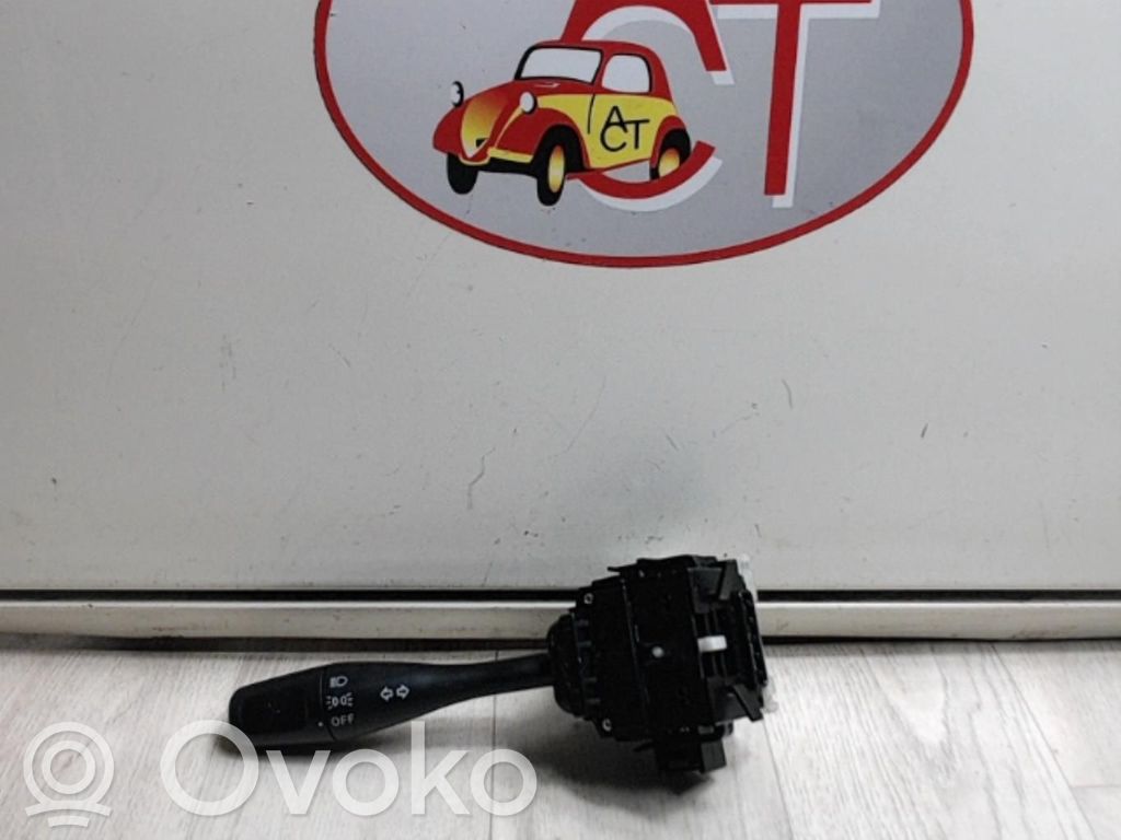 Mitsubishi Grandis Steering wheel buttons/switches 