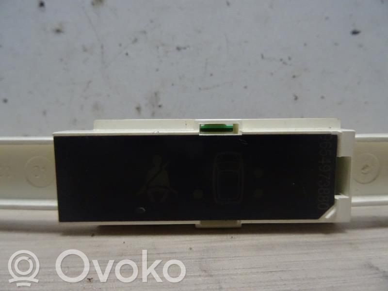 Peugeot 1007 Screen/display/small screen 