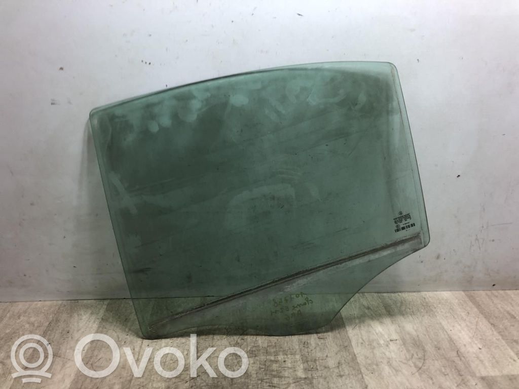 Mercedes-Benz E AMG W211 Vetro del finestrino della portiera posteriore 