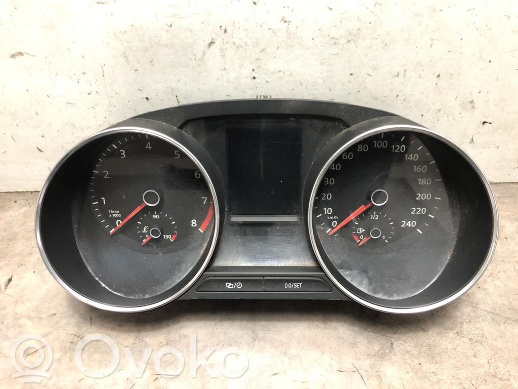 Volkswagen Polo V 6R Tachimetro (quadro strumenti) 