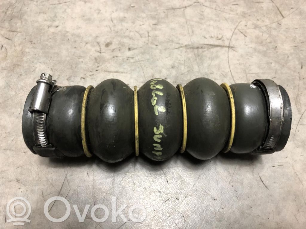 Kita variklio skyriaus detalė