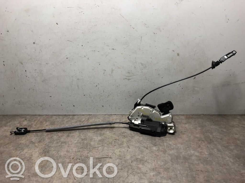 Volkswagen Polo V 6R Zamek drzwi przednich 